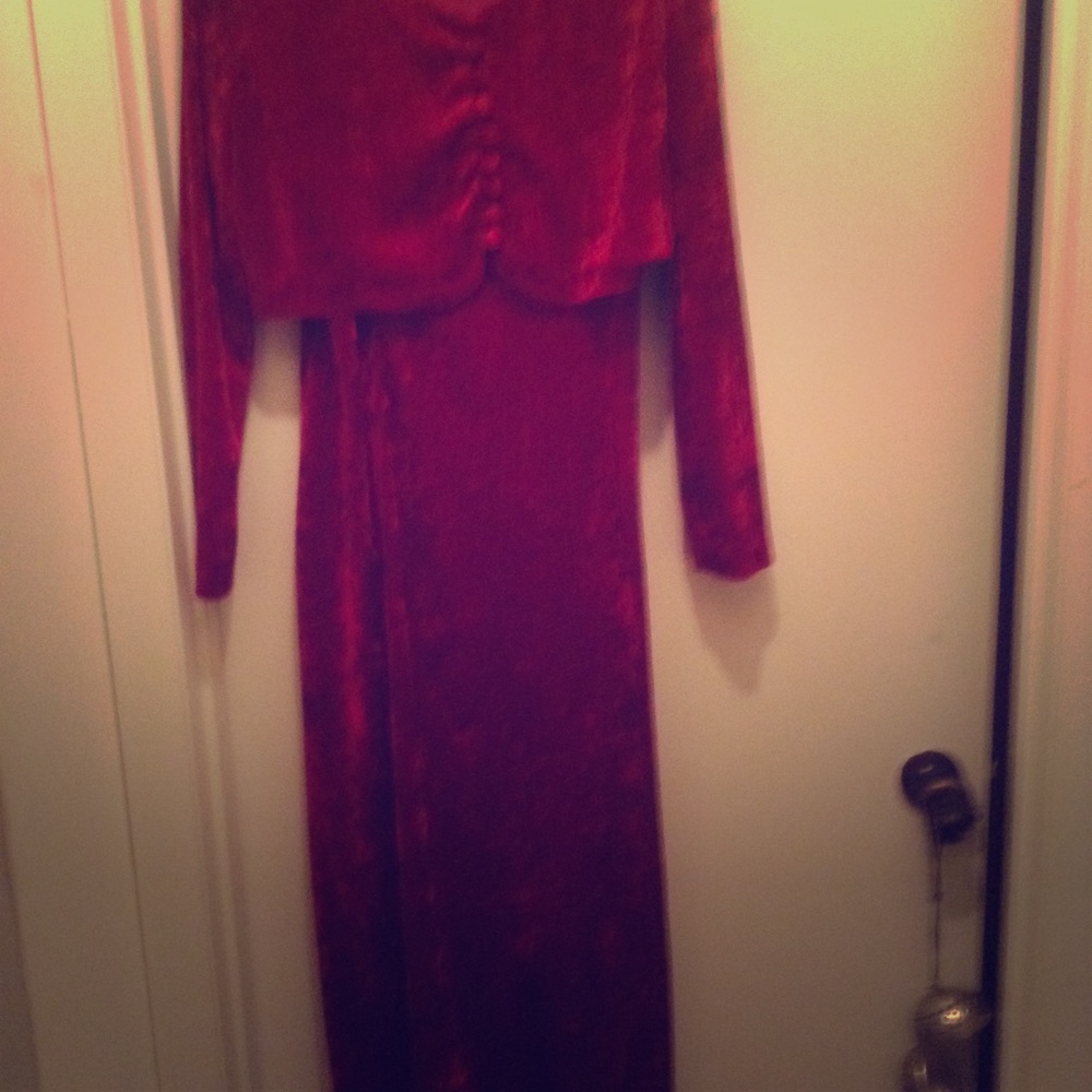 Vintage Scarlett 2 piece set.